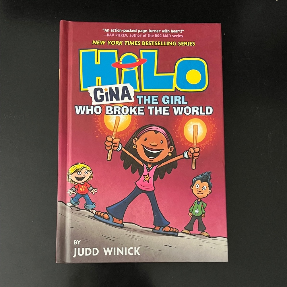 Hilo Gina The Girl Who Broke the World Book